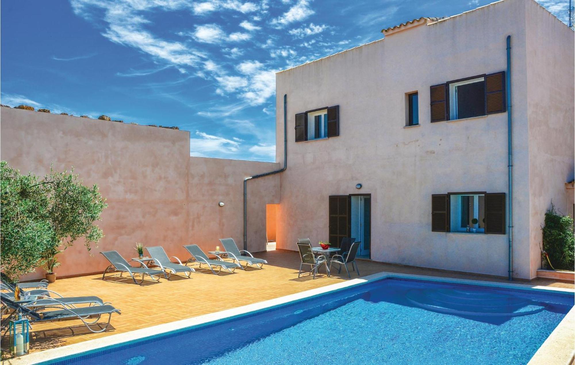 Hébergement de vacances Awesome In With Kitchenette