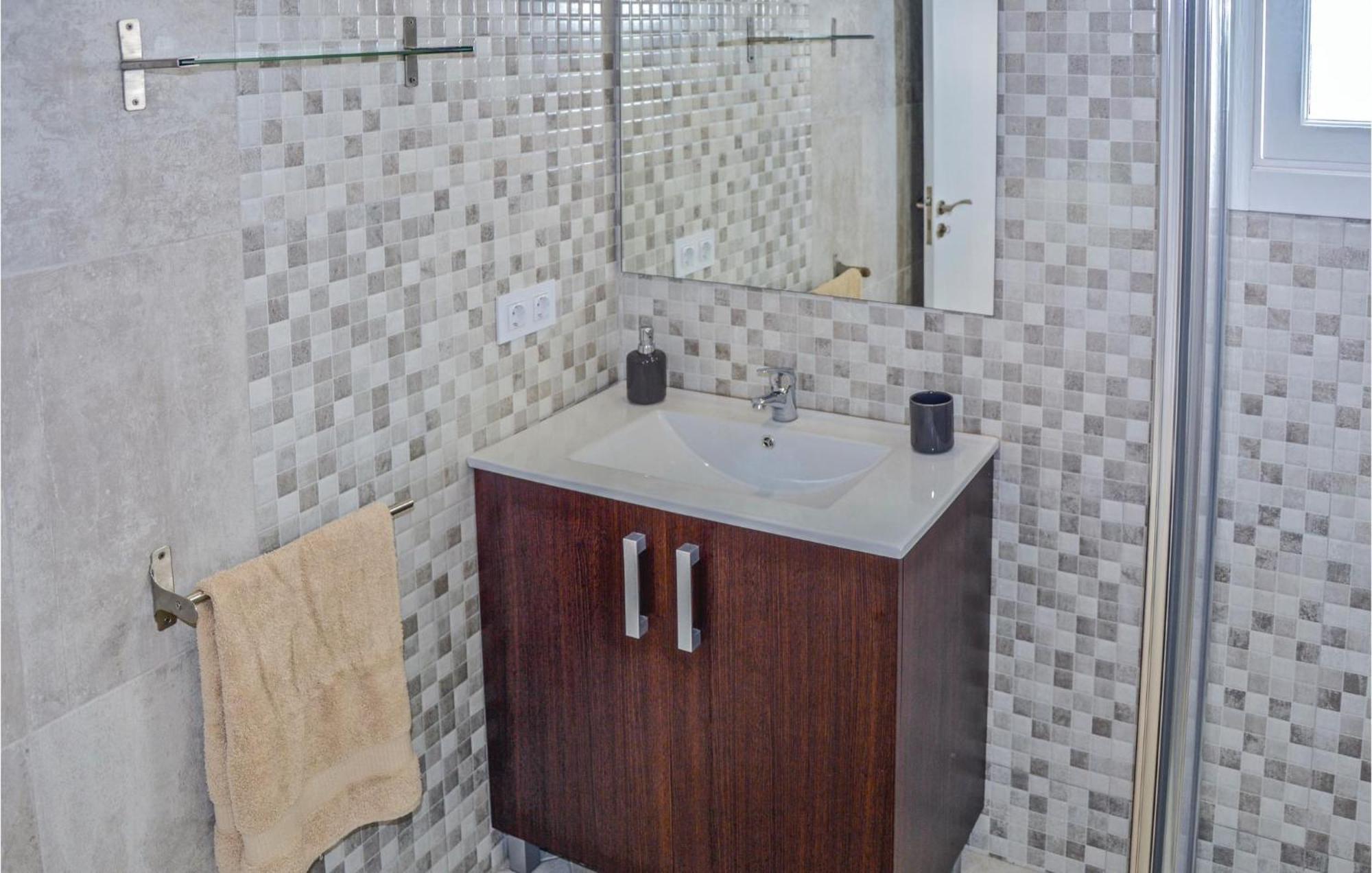 Awesome In With Kitchenette Ariany
